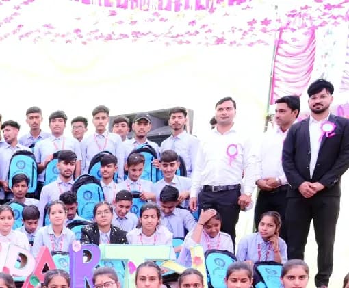Group of Awarded Students with Chief Guest